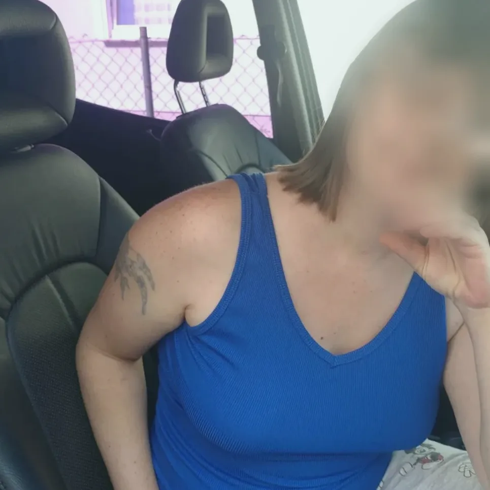Elisabeth, 39